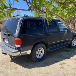 1999 Ford Explorer