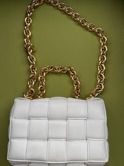 Bottega Veneta Chain Cassette – White with Gold Chain