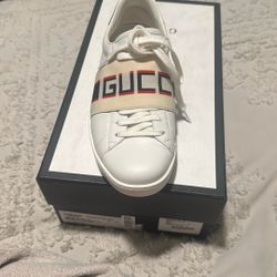 Gucci Sneakers