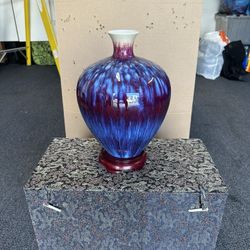 Yaobian Grape-Shaped Chinese Vase