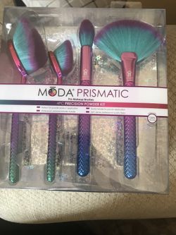 Moda prismatic brushes
