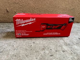 Milwaukee M18 18V Lithium-lon Cordless Oscillating MultiTool (Tool-Only)