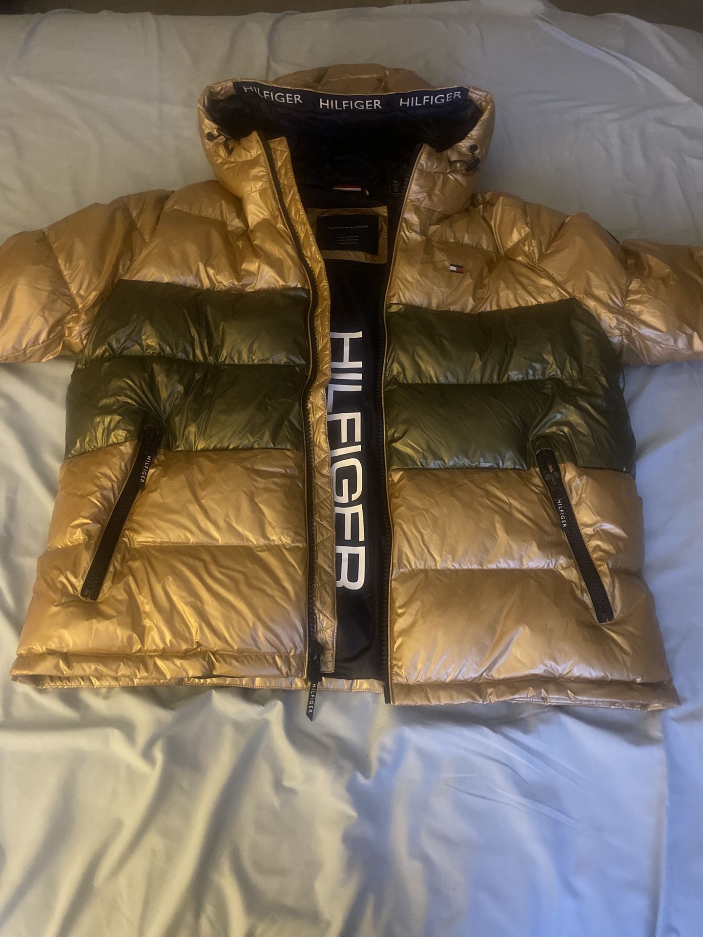 TOMMY HILFIGER PUFFER COAT