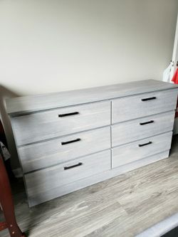 NEW 6 DRAWER DOUBLE DRESSER AND NIGHT STAND 😊 AVAILABLE IN BLACK, WHITE OR GREY COLOR
