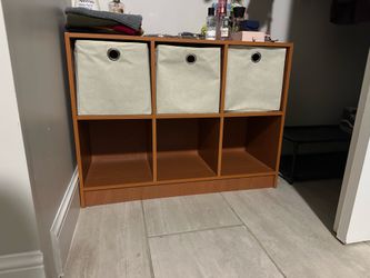 Small Cube Pocket Dresser