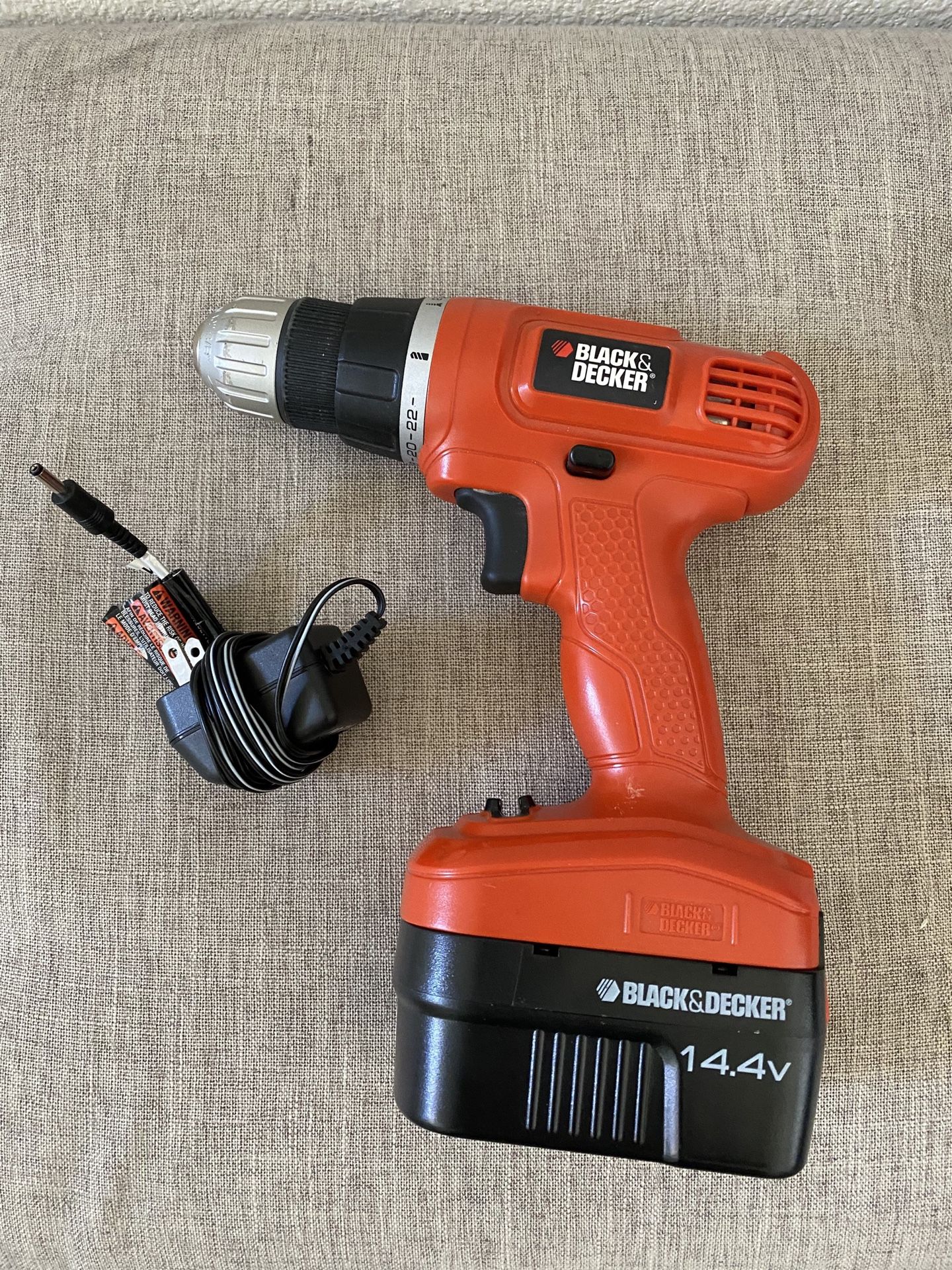 Cordless Black & Decker 14.4V Drill