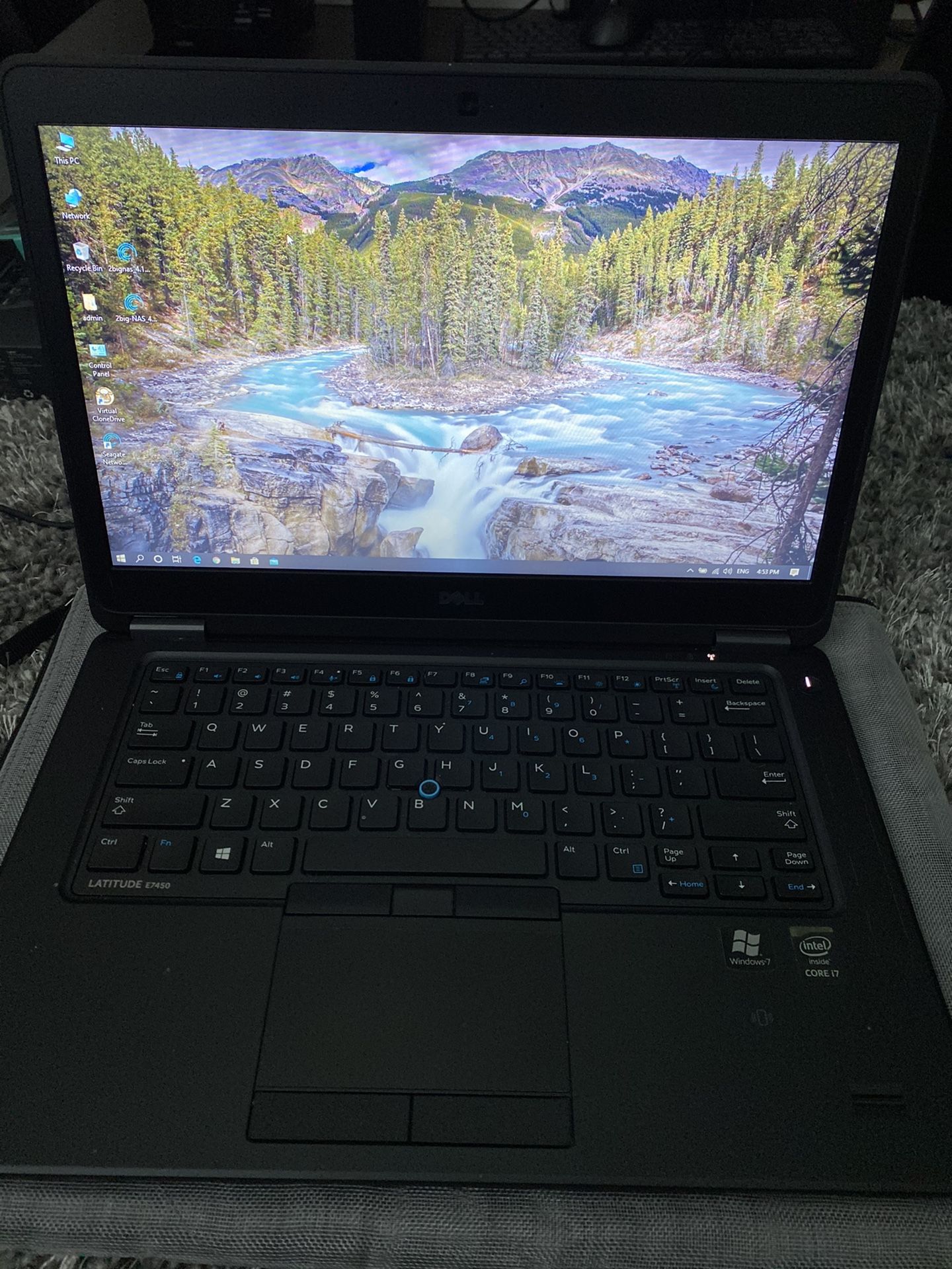 Dell Latitude E7450 16GB RAM, 256GB SSD i7 2.6GHz laptop with 3 chargers