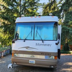 2000 Beaver Monterey Motorhome