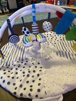 Baby Activity Gym Play Mat with Arch Toys