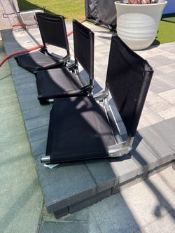 Stadium foldable seat