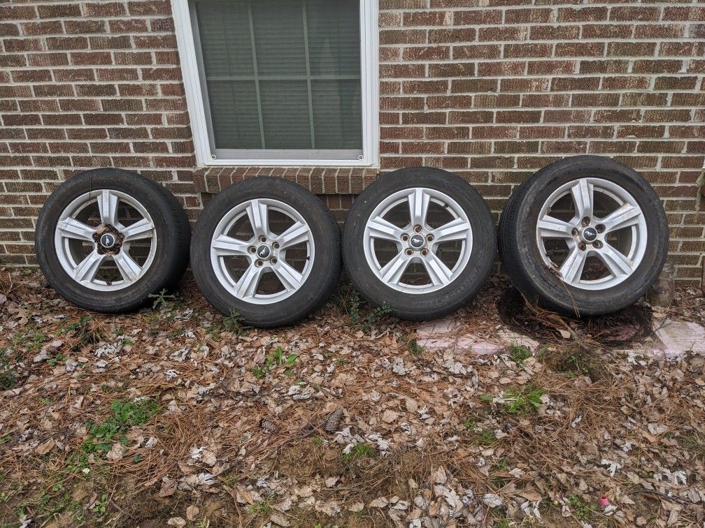 Tantas Y Rines De Mustang Originales 700$