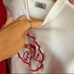 Hermes xs sweater