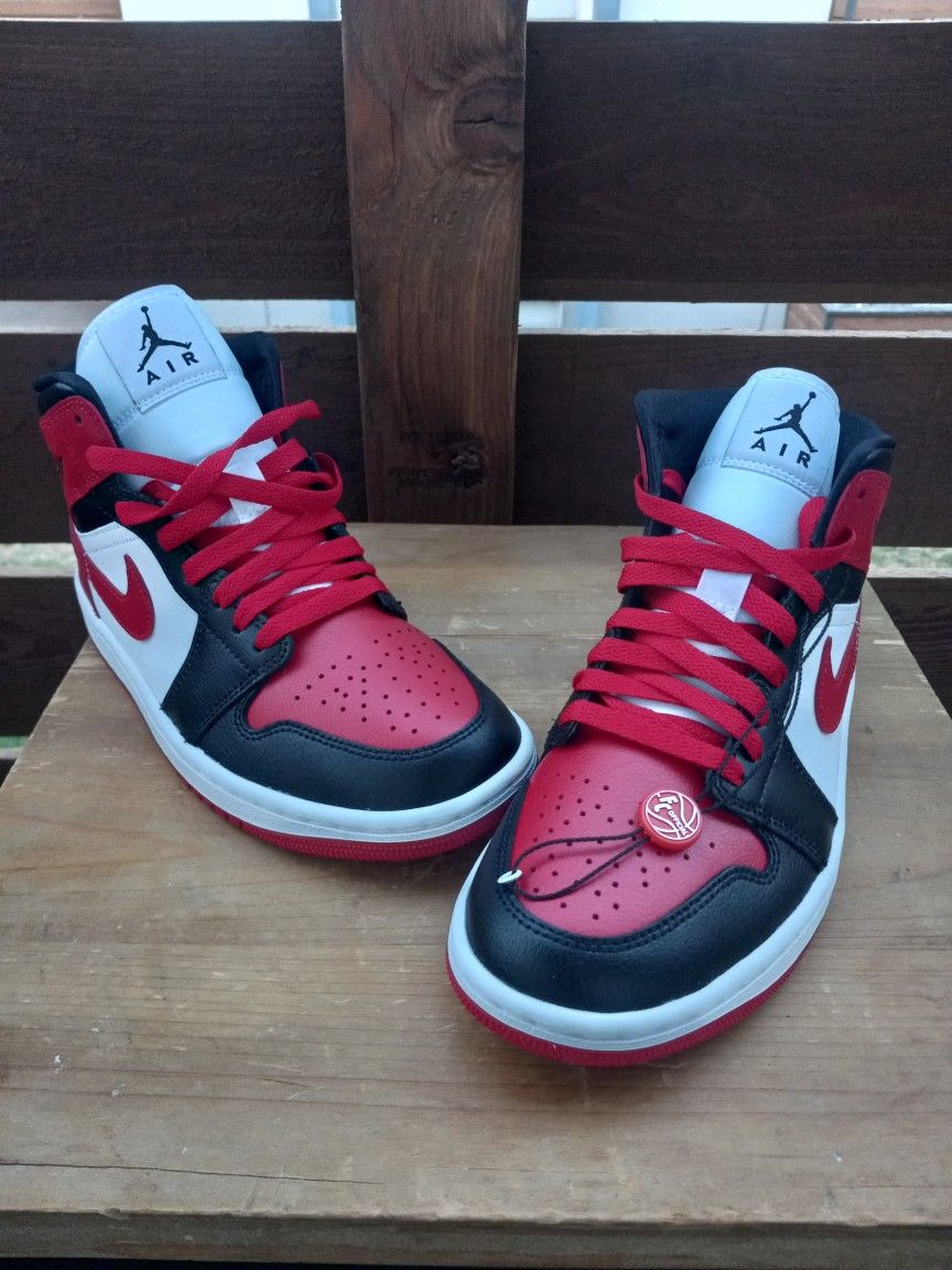 WMNS AIR JORDAN 1 MID