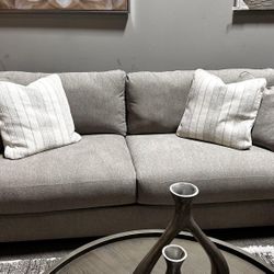 [OM] 🟪 Only $45 initial then take it home 🏡 Brand New  Maggie Sofa And Loveseat 