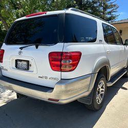 2004 Toyota Sequoia