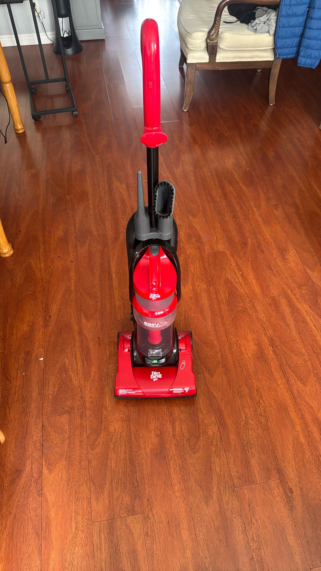 Dirt Devil easy Lite Vacuum