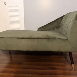 Chaise Lounge