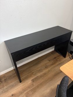 Entry Table / Counter