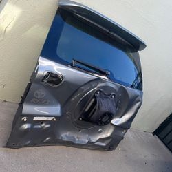 2004 Toyota RAV4 Rear Gate Door