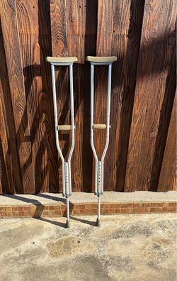 *Adult Crutches Adjustable