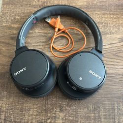 Sony Headphones WH-CH700n 