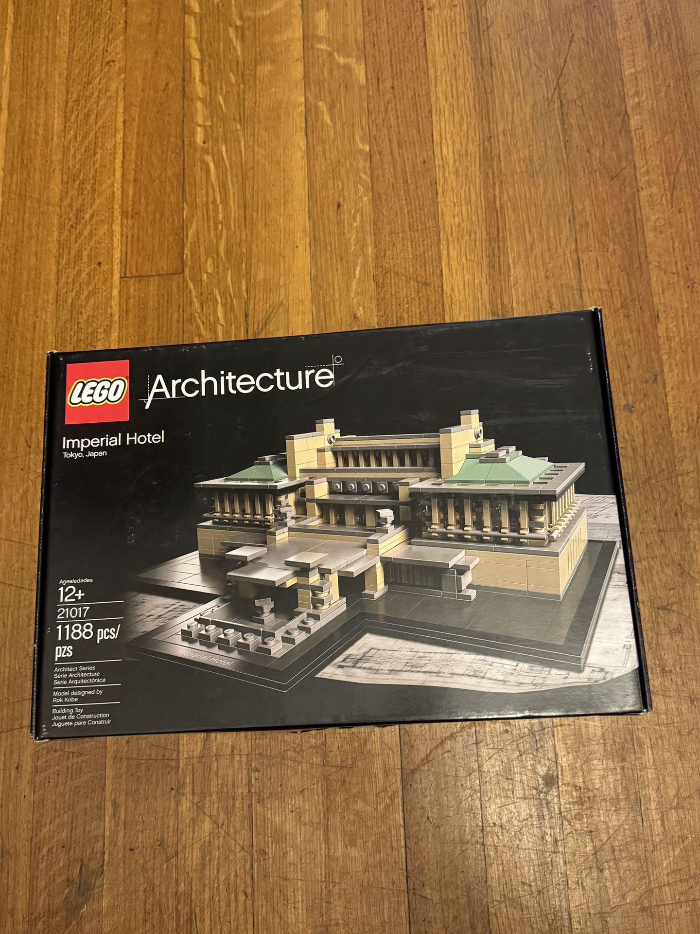 Lego Architecture Imperial Hotel Tokyo, Japan (21017) Brand new