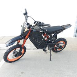 Bike Electric New  Ryvo.  38  Ml   Camacity Battery  75 Mil