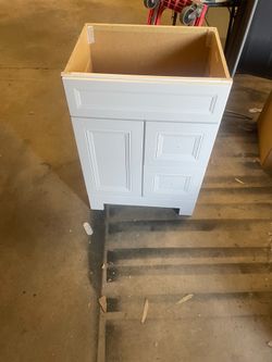 Home Decorators Collection Sedgewood 24.5 in. W x 18.75 in. D x 34.375 in. H Single Sink Bath Vanity in White