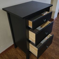 Ikea Hemnes 3- Drawer Nightstand (1)