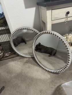 Round mirror