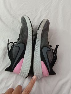 Size 7 Womens Nike Revolution 5 "Psychic Pink" Running Shoes