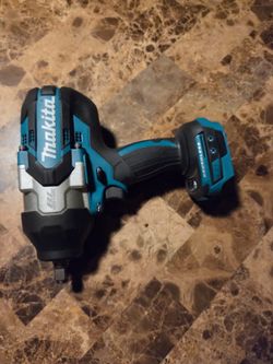 Makita 18V LXT Brushless Cordless 1/2 in Impact Wrench