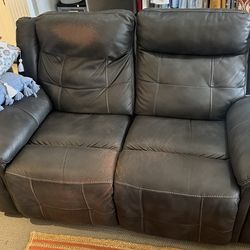 Recliner Loveseat Both Sides Recline‼️Heavy Well Built Clean‼️FREE DELIVERY INCLUDED IN PRICE‼️$180‼️