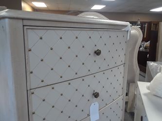 Queen Bedroom Set