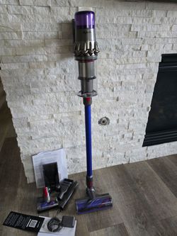 Dyson V11 Portable Cordless Pet Stick Vacuum Cleaner (Convertible to Handheld)
