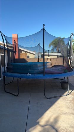 Large Trampoline with Safety Enclosure Net