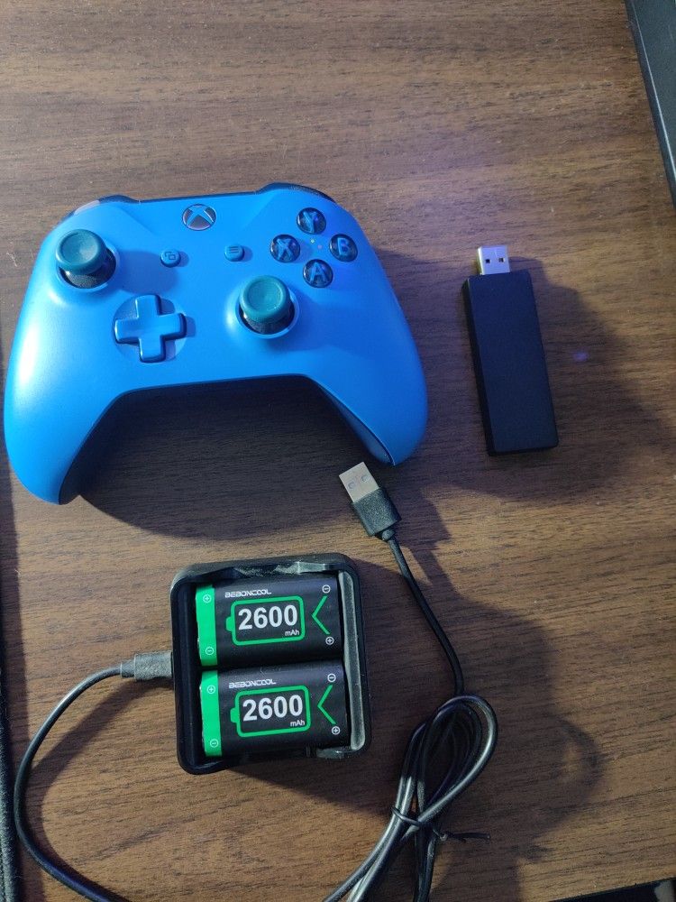 Xbox One Controller w/ Rechargeable Batteries And Wireless PC Adapter 