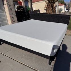 Zinus King Size Platform Bed Frame Black Fabric And Memory Foam Mattress 12" 