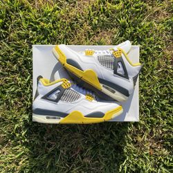 Jordan 4 ‘Vivid Sulfur’