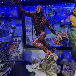 Sideshow Carnage Premium Format Exclusive Statue