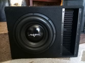 Skar 12" EVL like new with ported box