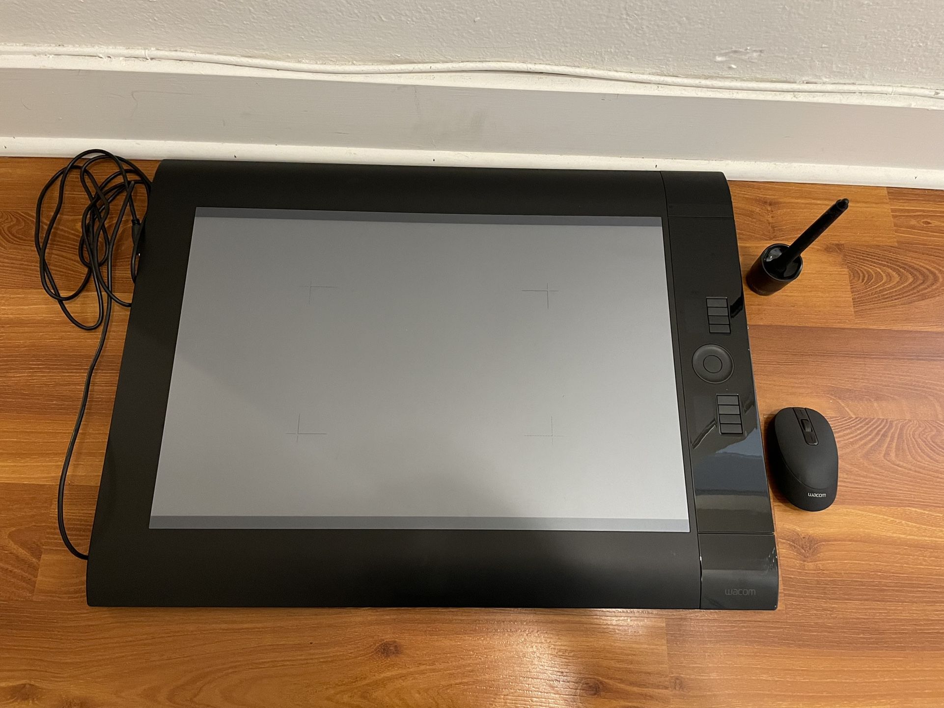 Wacom Intuos 4 Digital Tablet Set - PTK-1240 (Extra Large)