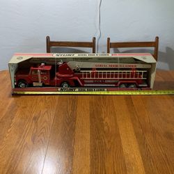 NYLINT AERIAL HOOK N LADDER FIRE TRUCK