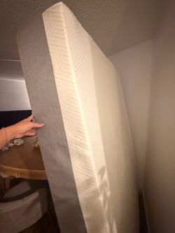 Novilla Queen Size 12” Gel Memory Foam Mattress