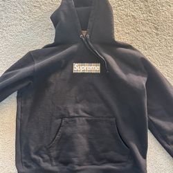 Burberry Supreme Box Logo Medium 