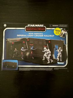 The Mandalorian Star Wars: The Vintage Collection Moff Gideon's Imperial Light Cruiser Hallway Playset