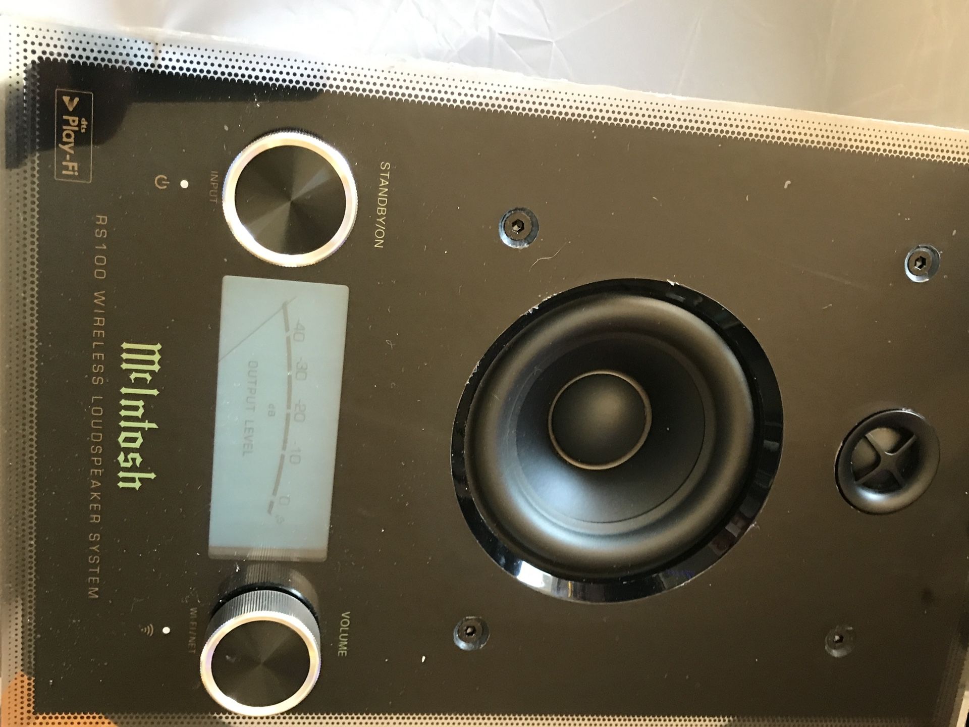 McIntosh RS100 Wireless Streaming Speaker