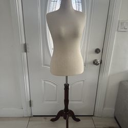 Mannequin size 8-12