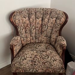 cute vintage floral arm chair 