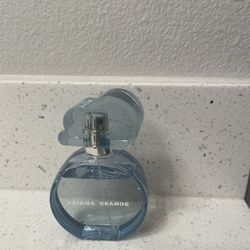 Ariana Grande Cloud Perfume 